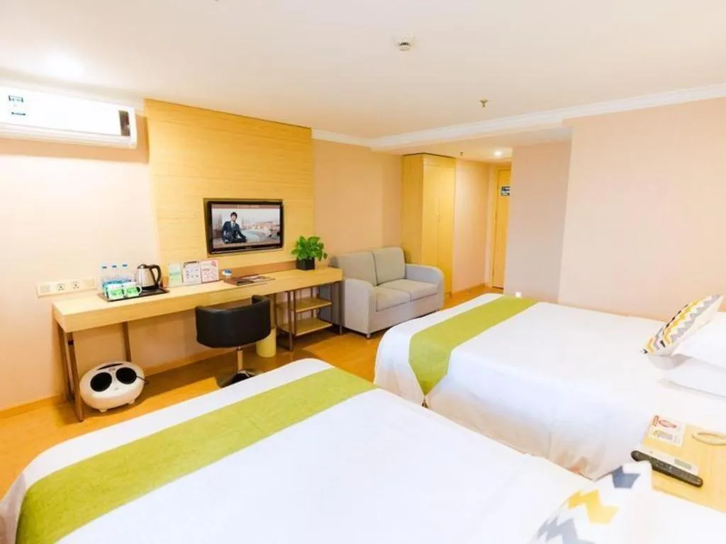 Bed in GreenTree Inn Shanghai Guangxin Road Tongji Hospital Express Hotel