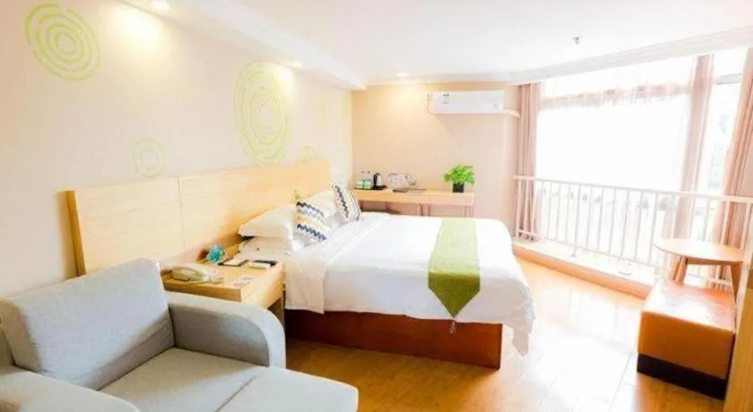 Bed in GreenTree Inn Shanghai Guangxin Road Tongji Hospital Express Hotel