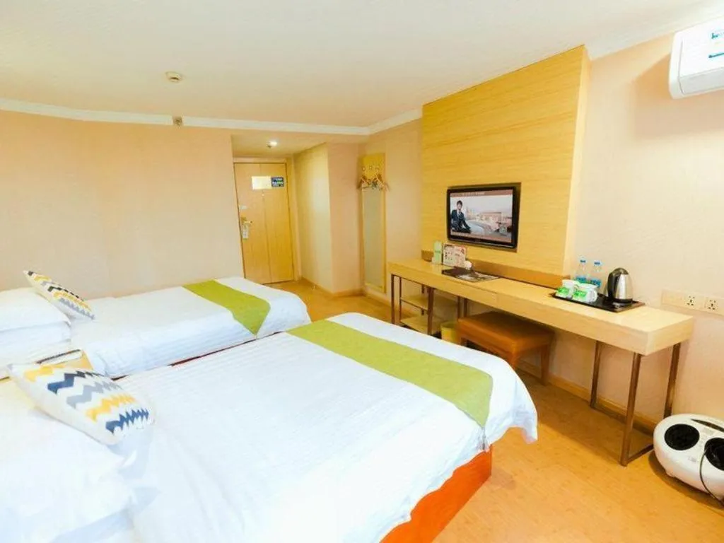 Bed in GreenTree Inn Shanghai Guangxin Road Tongji Hospital Express Hotel