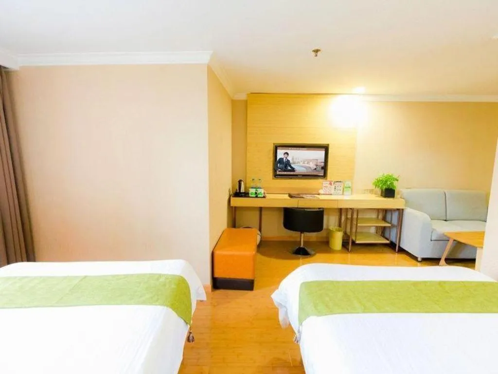 Bed in GreenTree Inn Shanghai Guangxin Road Tongji Hospital Express Hotel