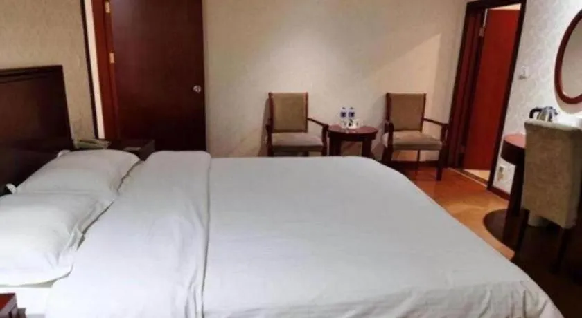 GreenTree Inn LangFang GuanGYAng District High-speed Railway Station Business Hotel