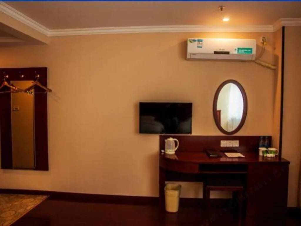 GreenTree Inn Wuhu Fangte Second Phase Nanxiang Wanshang Express Hotel