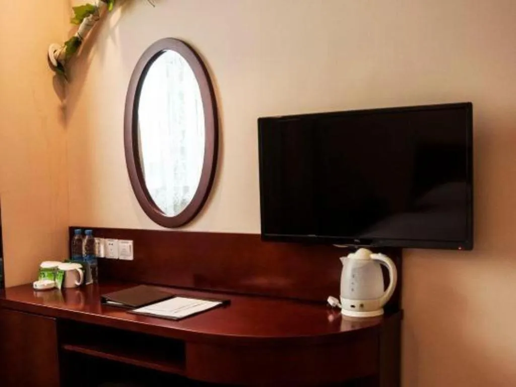 GreenTree Inn Wuhu Fangte Second Phase Nanxiang Wanshang Express Hotel