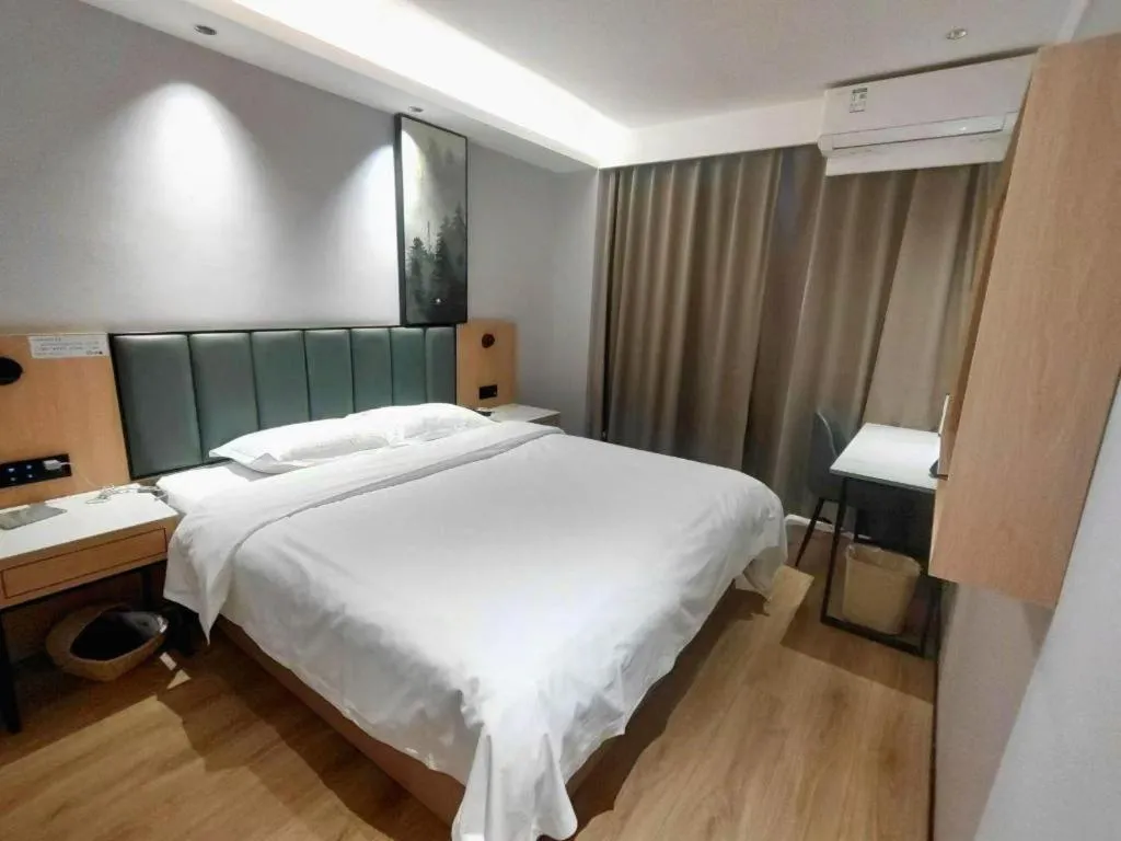 Bed in GreenTree Inn Langfang GuanGYAng District GuanGYAng Road City Government Express Hotel
