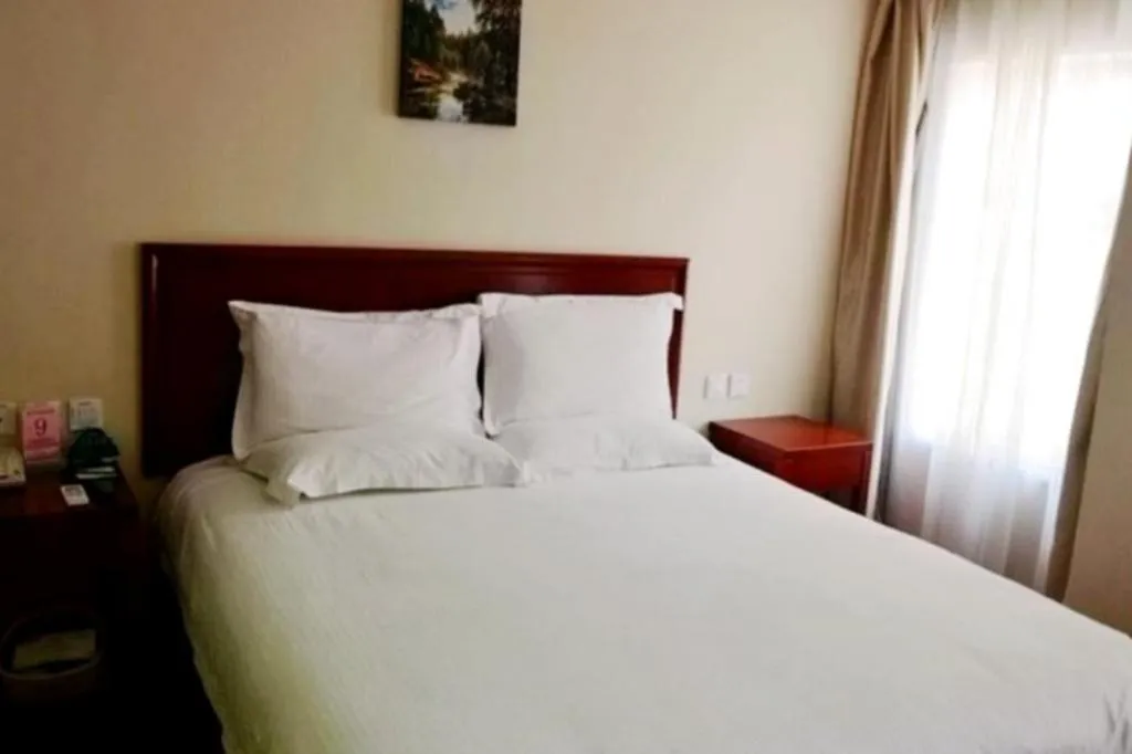 Bed in GreenTree Inn Langfang GuanGYAng District GuanGYAng Road City Government Express Hotel