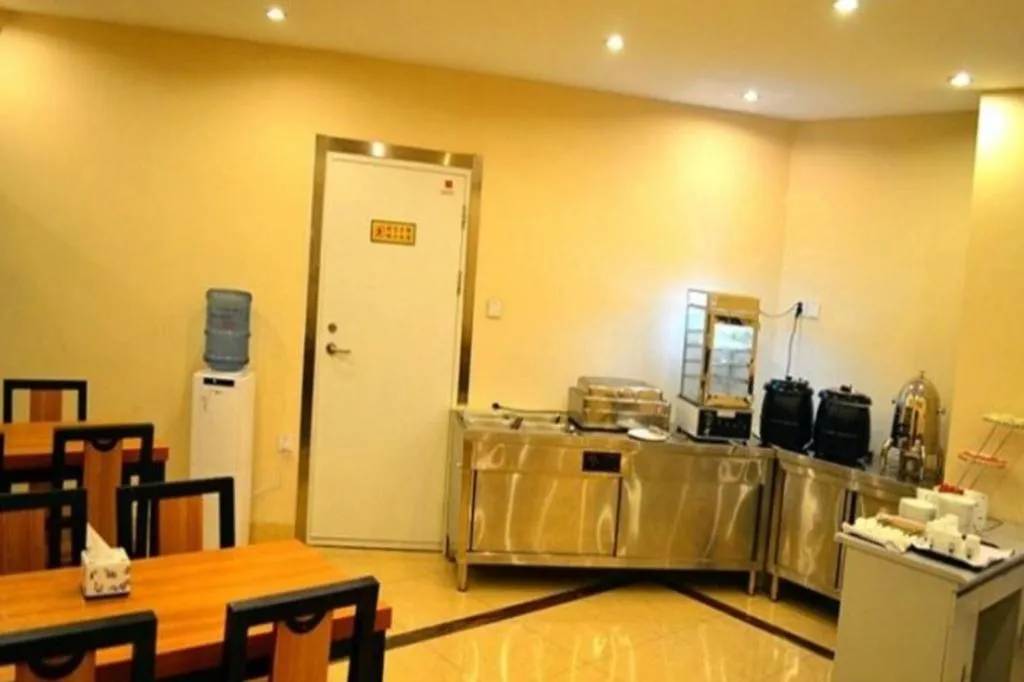 GreenTree Inn Langfang GuanGYAng District GuanGYAng Road City Government Express Hotel