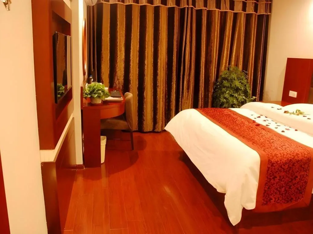 Bed in GreenTree Inn HeFei LongChuan Road South Hefei Railway Station Business Hotel