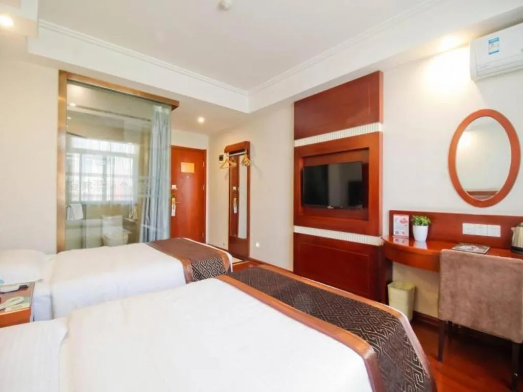 Bed in GreenTree Inn HeFei LongChuan Road South Hefei Railway Station Business Hotel