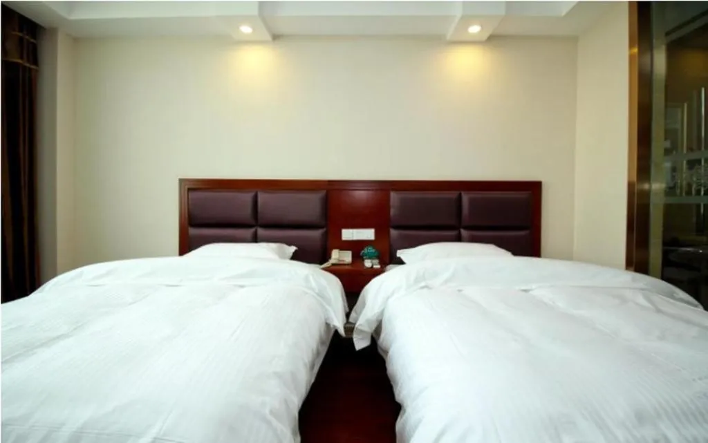 Bed in GreenTree Inn HeFei LongChuan Road South Hefei Railway Station Business Hotel