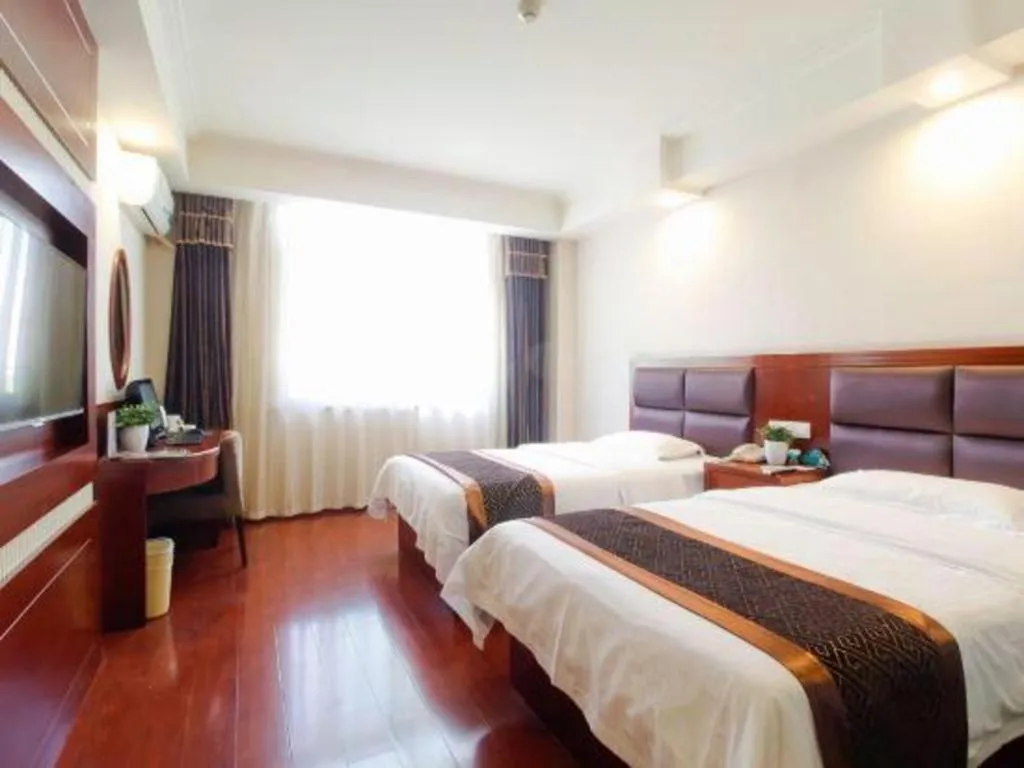 Bed in GreenTree Inn HeFei LongChuan Road South Hefei Railway Station Business Hotel