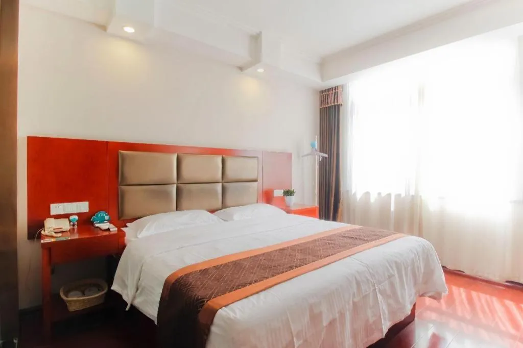 Bed in GreenTree Inn HeFei LongChuan Road South Hefei Railway Station Business Hotel