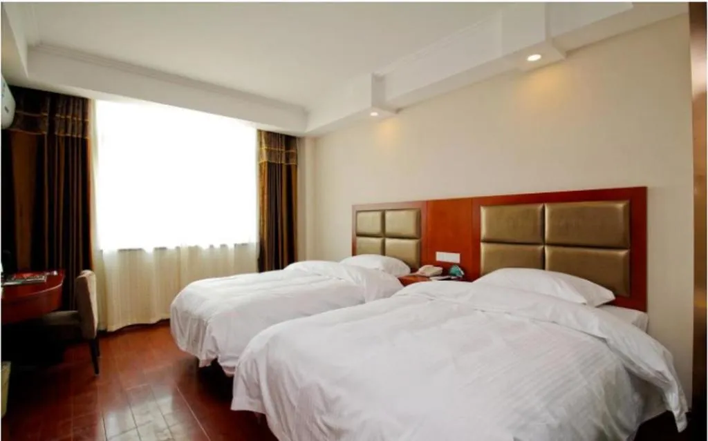 Bed in GreenTree Inn HeFei LongChuan Road South Hefei Railway Station Business Hotel