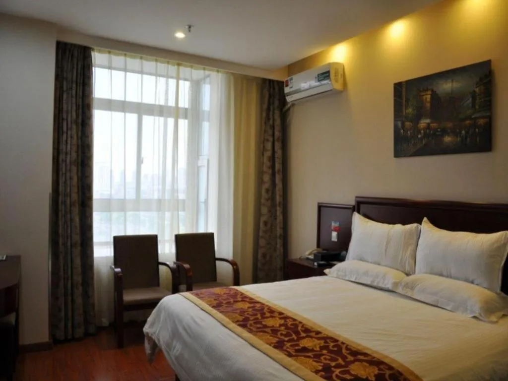 Bed in GreenTree Inn Shanghai Jiading Newtown MaLu Subway Station Business Hotel