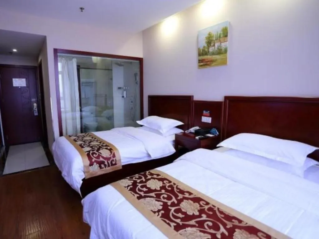 Bed in GreenTree Inn Shanghai Jiading Newtown MaLu Subway Station Business Hotel