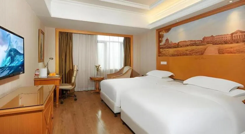 Bed in Vienna International Hotel Lhasa Potala Palace