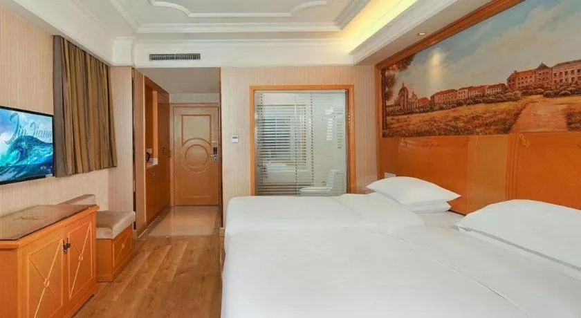 Bed in Vienna International Hotel Lhasa Potala Palace