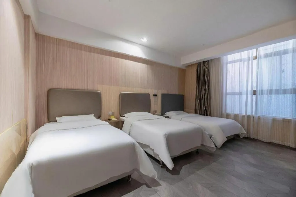 Bed in Vienna International Hotel Lhasa Potala Palace