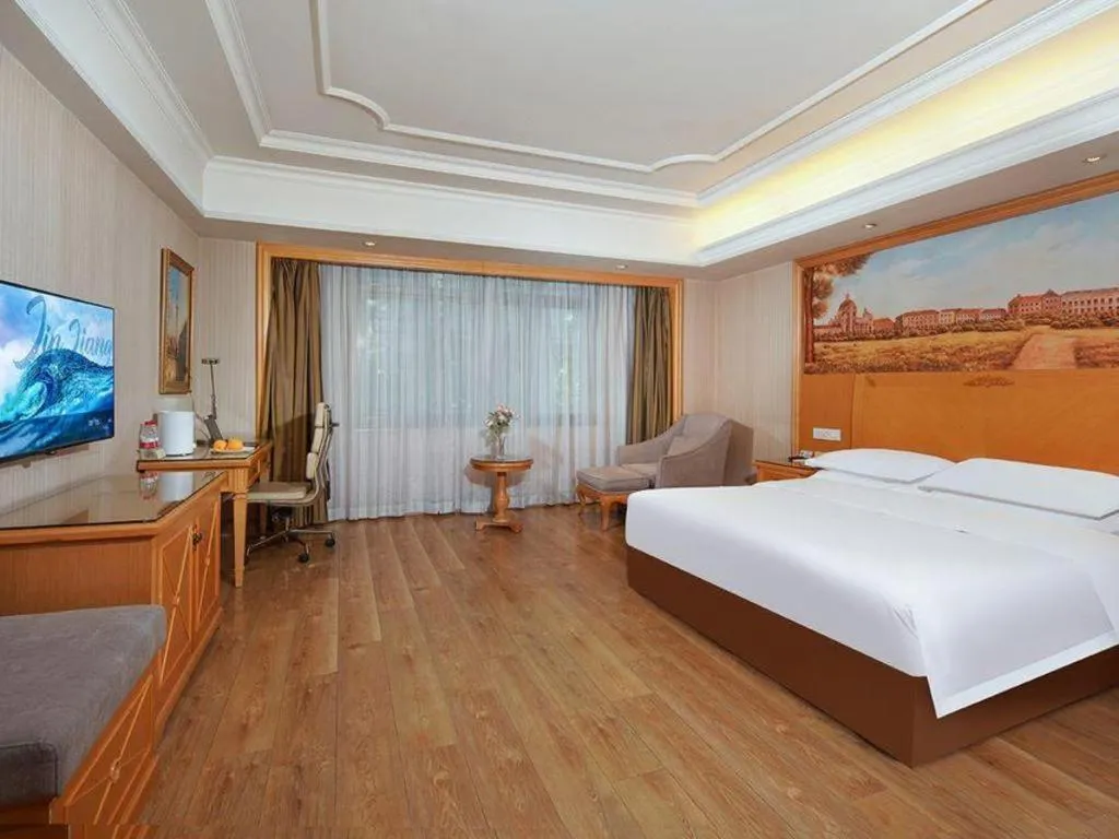 Bed in Vienna International Hotel Lhasa Potala Palace