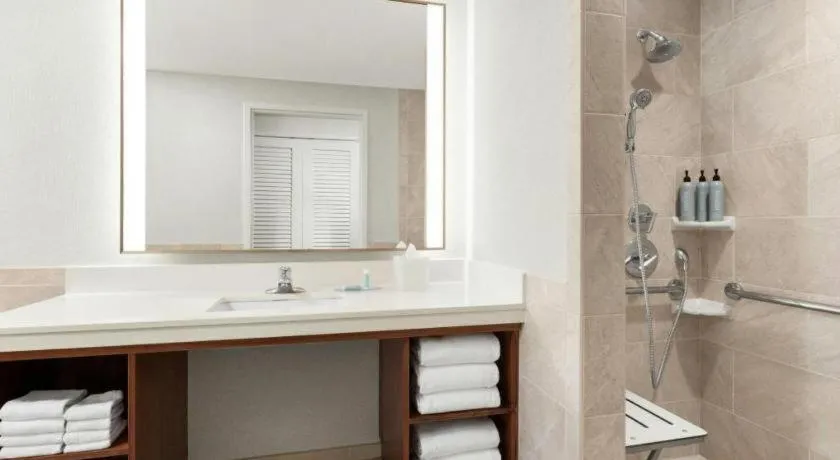 Courtyard by Marriott Anaheim Theme Park Entrance