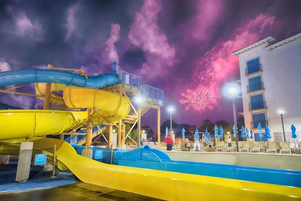 Courtyard by Marriott Anaheim Theme Park Entrance