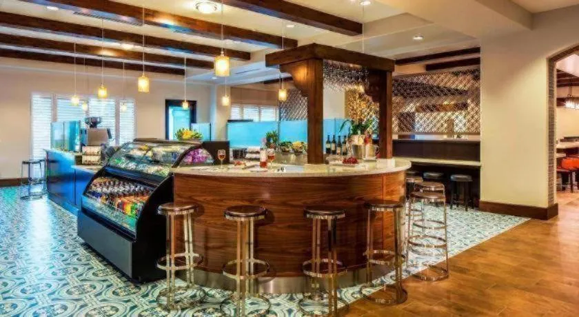 Courtyard by Marriott Anaheim Theme Park Entrance