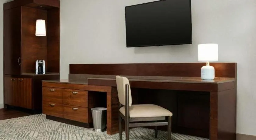 Courtyard by Marriott Anaheim Theme Park Entrance