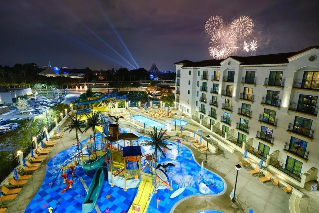 Courtyard by Marriott Anaheim Theme Park Entrance