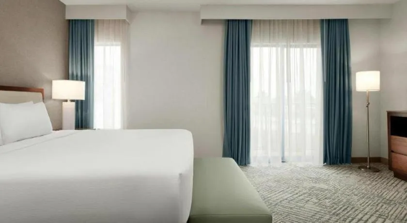 Bed in Courtyard by Marriott Anaheim Theme Park Entrance