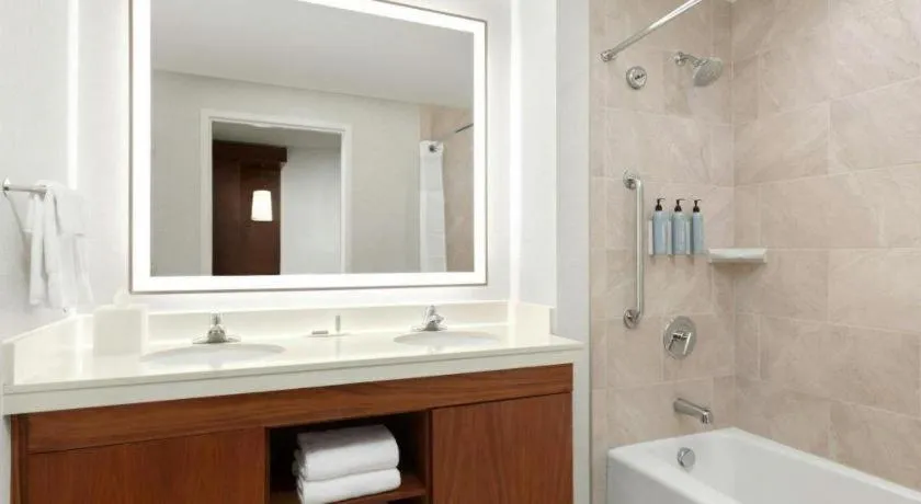 Courtyard by Marriott Anaheim Theme Park Entrance