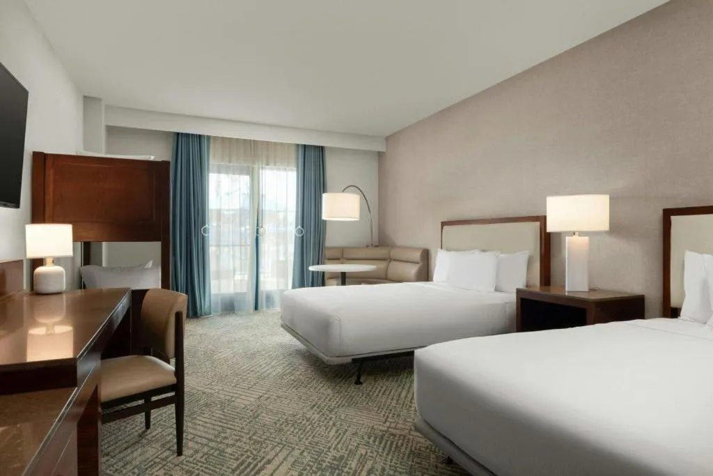 Bed in Courtyard by Marriott Anaheim Theme Park Entrance