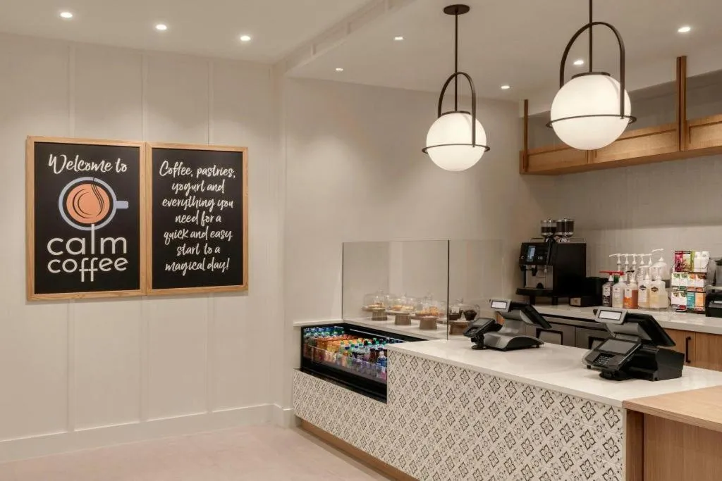 Courtyard by Marriott Anaheim Theme Park Entrance