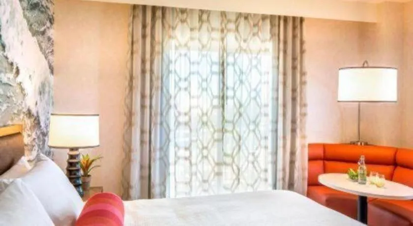 Bed in Courtyard by Marriott Anaheim Theme Park Entrance