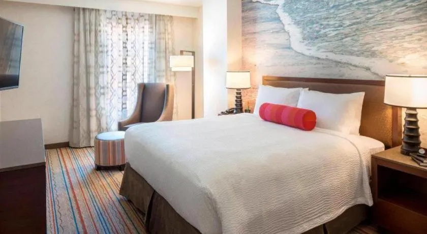 Bed in Courtyard by Marriott Anaheim Theme Park Entrance