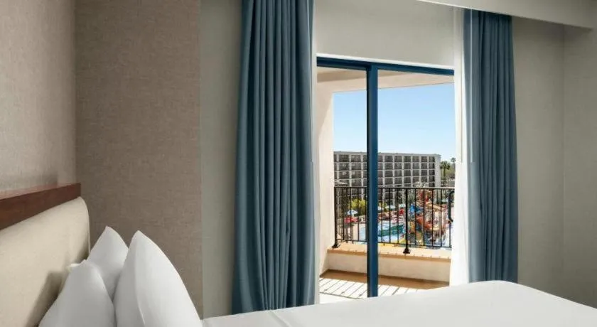 Bed in Courtyard by Marriott Anaheim Theme Park Entrance