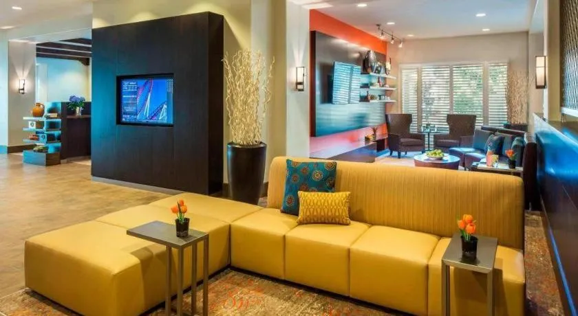 Courtyard by Marriott Anaheim Theme Park Entrance