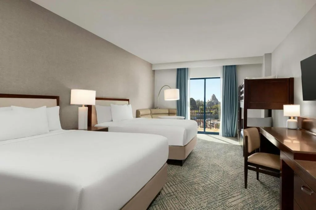 Bed in Courtyard by Marriott Anaheim Theme Park Entrance