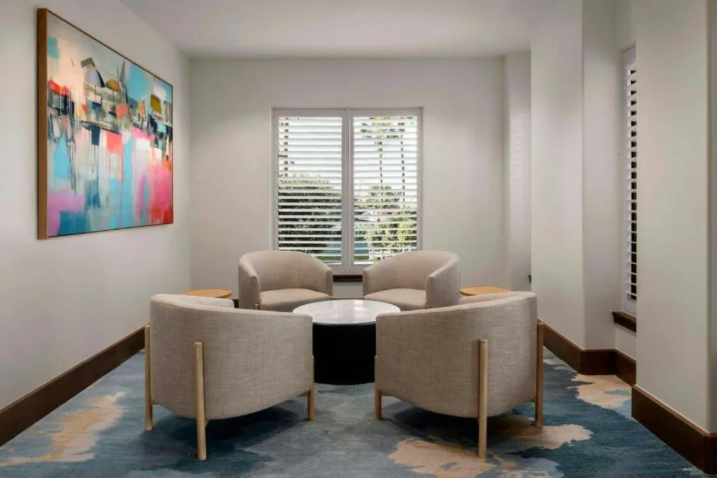 Courtyard by Marriott Anaheim Theme Park Entrance