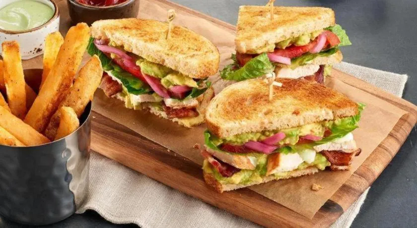 Courtyard by Marriott Anaheim Theme Park Entrance