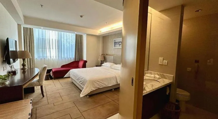 Bed in Jinjiang Metropolo Shanghai Minhang