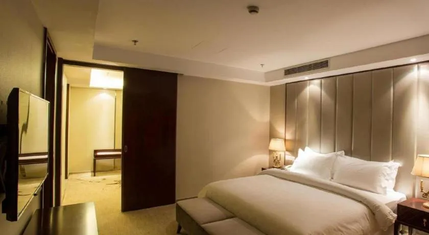 Bed in Jinjiang Metropolo Shanghai Minhang