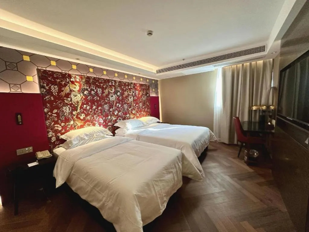 Bed in Jinjiang Metropolo Shanghai Minhang