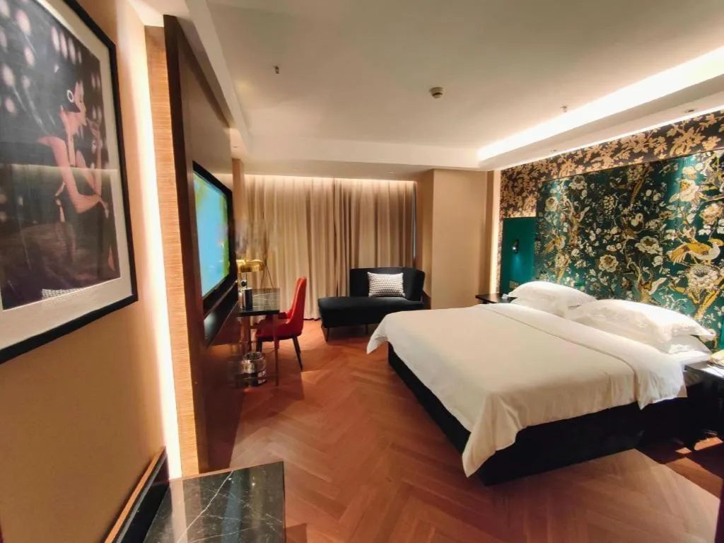 Bed in Jinjiang Metropolo Shanghai Minhang