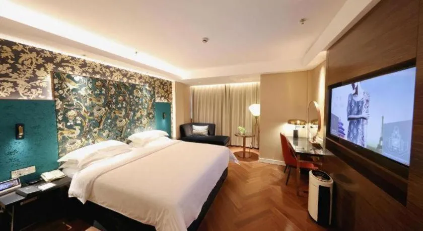 Bed in Jinjiang Metropolo Shanghai Minhang