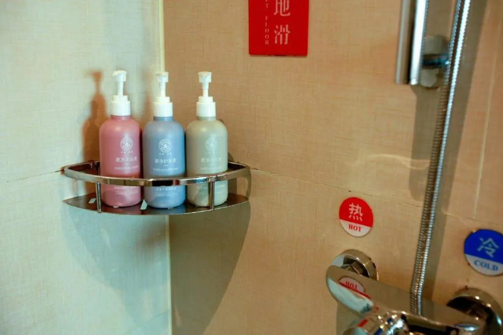 Echeng Hotel Wuhan Optics Valley Square Yangjiawan Metro Station