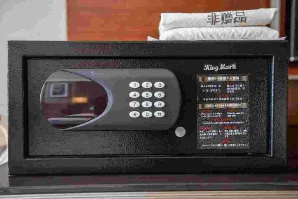 Echeng Hotel Wuhan Optics Valley Square Yangjiawan Metro Station