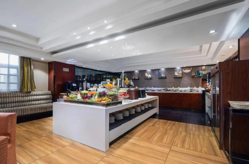 Echeng Hotel Wuhan Optics Valley Square Yangjiawan Metro Station