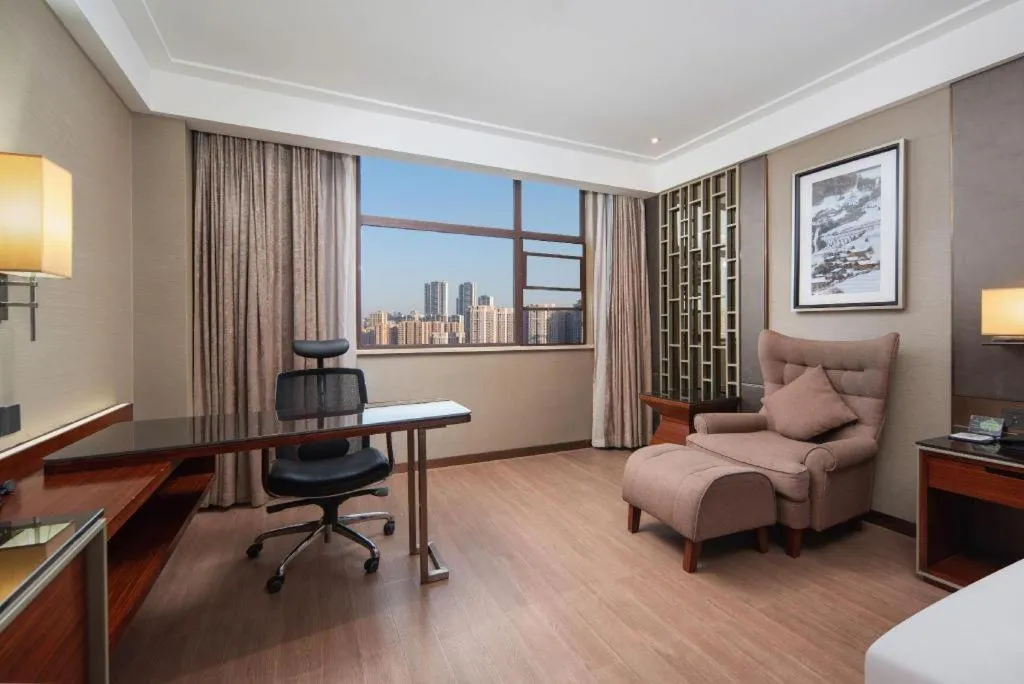 Echeng Hotel Wuhan Optics Valley Square Yangjiawan Metro Station