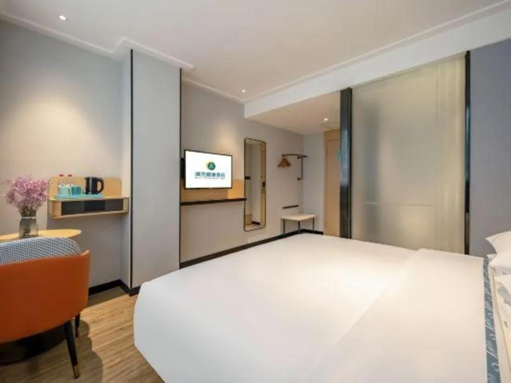 Bed in City Comfort Inn Wuzhou Municipal Square