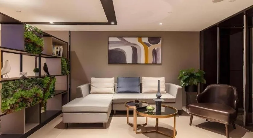 Home Inn Selected Guangzhou Zhujiang New Town Wuyangcun Metro Station