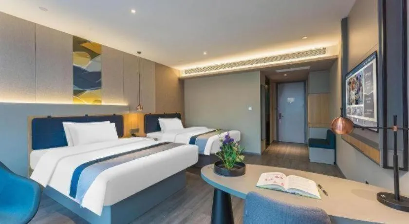 Bed in Home Inn Selected Guangzhou Zhujiang New Town Wuyangcun Metro Station